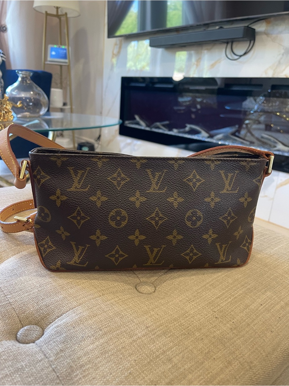 Louis Vuitton Monogram Canvas Crossbody Bag - Brown/Tan